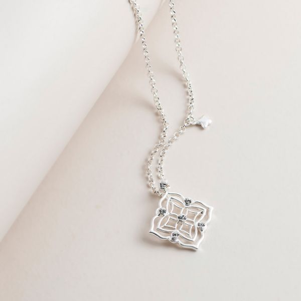 Picture of SAN080 Silver Filigree Crystal Pendant